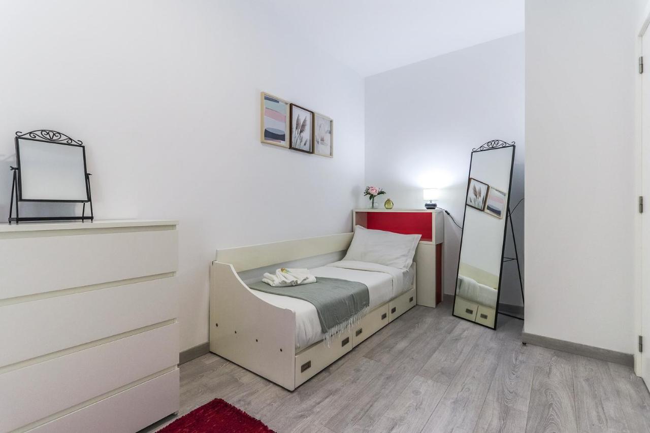 Vita Portucale ! Moscavide Family Apartment Lisboa Eksteriør billede