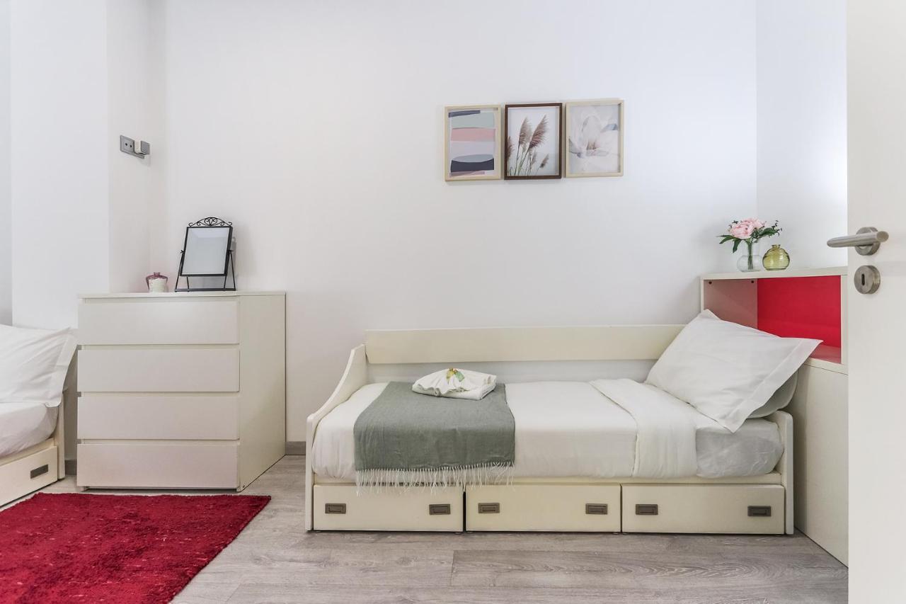 Vita Portucale ! Moscavide Family Apartment Lisboa Eksteriør billede